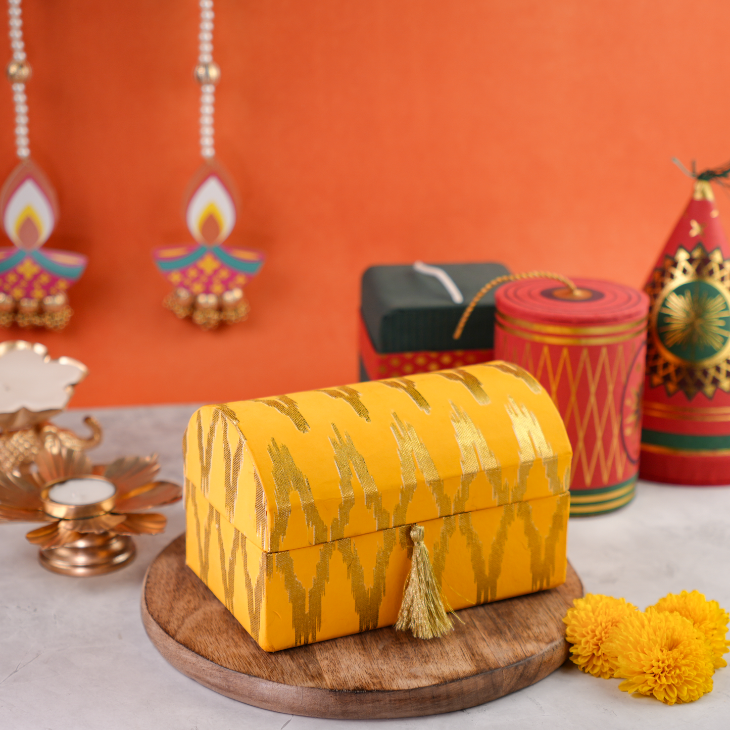 Ikat Sandook Trunk Hamper